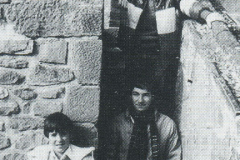 1982-1983325.1