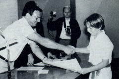 1983-1984254.2